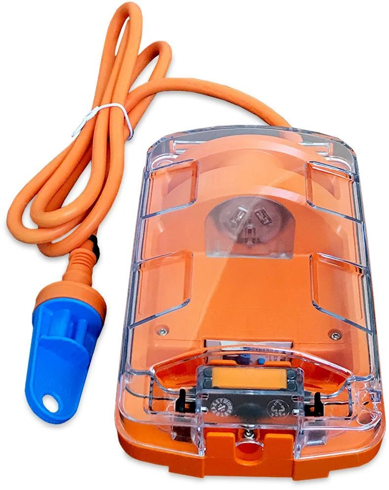 RV Plus 15A−10A Power Adapter 3 RV Plus 15A−10A Power Adapter